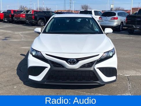 Used 2023 Toyota Camry SE FWD image 2