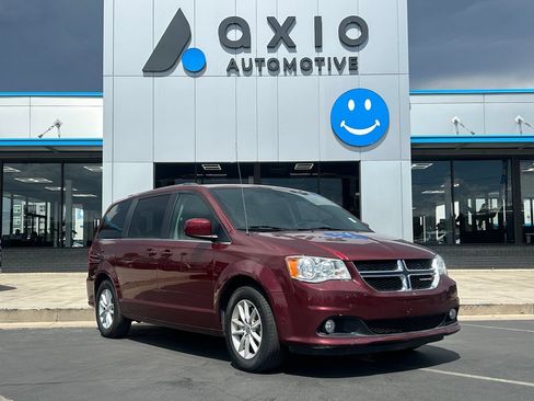 Used 2019 Dodge Grand Caravan SXT FWD image 1