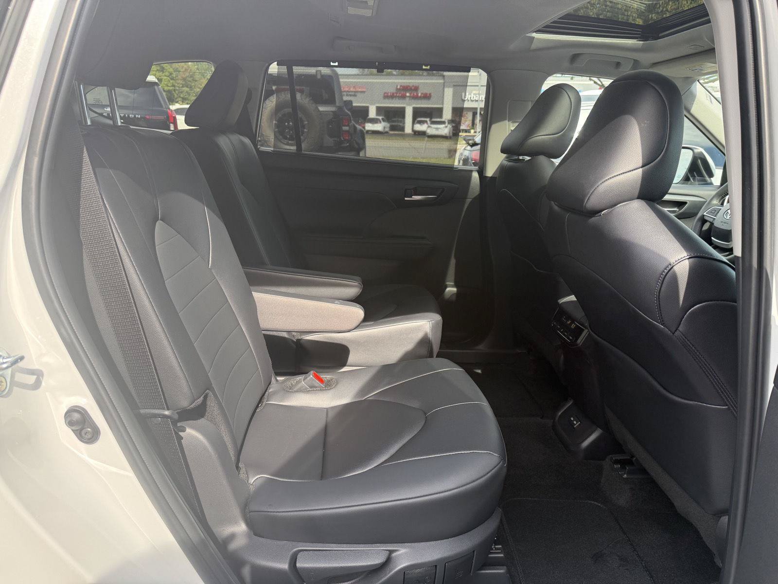 Used 2026 Toyota Highlander XLE AWD/4WD image 22