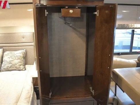 Used 2019 Mercedes-Benz Sprinter 170 image 37