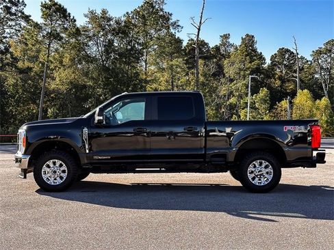 Used 2023 Ford F250 XL w/ FX4 Off-Road Package image 5