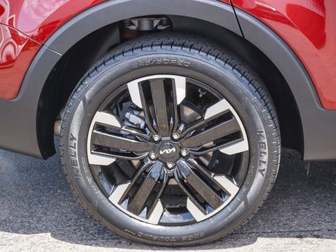 Certified 2023 Kia Telluride SX Prestige AWD/4WD image 9