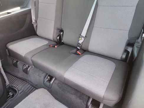 Used 2023 Chevrolet Traverse LT FWD image 33