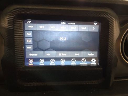 Used 2018 Jeep Wrangler Unlimited Sport S AWD/4WD image 15