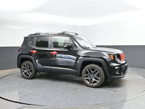 Used 2019 Jeep Renegade Limited w/ Quick Order Package 22P AWD/4WD image 3