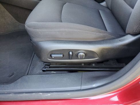 Used 2024 Chevrolet Malibu LT FWD image 18