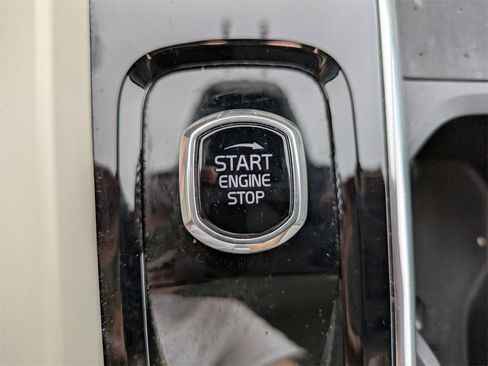 Certified 2022 Volvo XC60 B6 Inscription w/ Advanced Package image 29