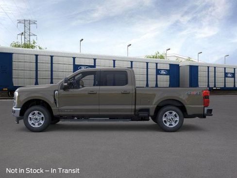 New 2026 Ford F250 XLT w/ XLT Premium Package AWD/4WD image 32