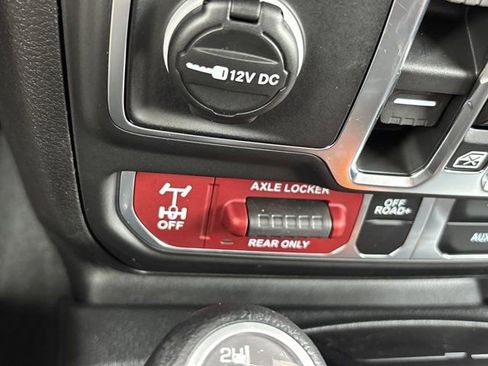 New 2026 Jeep Gladiator Mojave w/ Safety Group AWD/4WD image 32