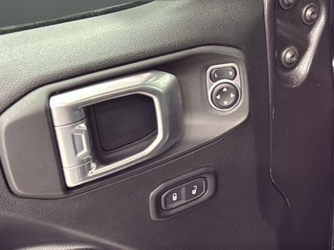 Used 2021 Jeep Wrangler Unlimited Rubicon AWD/4WD image 20