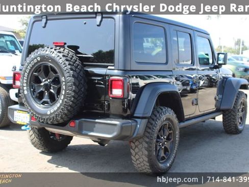 Used 2023 Jeep Wrangler Unlimited image 5
