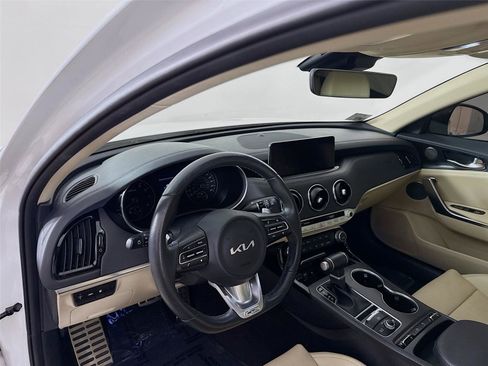 Used 2023 Kia Stinger GT-Line w/ Sun & Sound Package image 9