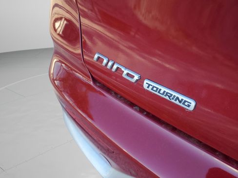 Certified 2017 Kia Niro Touring image 9