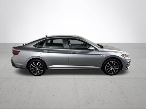 New 2026 Volkswagen Jetta SE FWD image 5