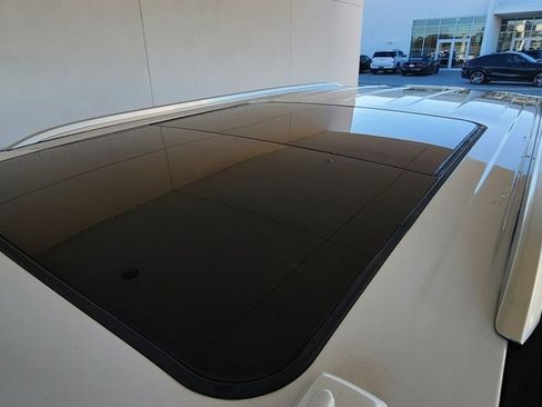 Used 2023 GMC Yukon Denali w/ Denali Reserve Package image 11