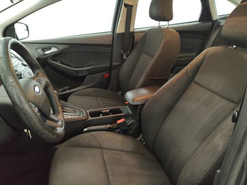 Used 2018 Ford Focus SE FWD image 17