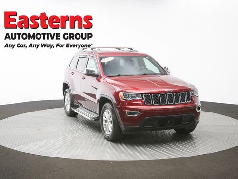 Used 2021 Jeep Grand Cherokee Laredo w/ Security & Convenience Group AWD/4WD image 50