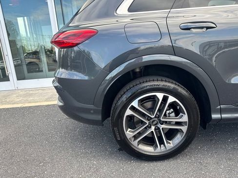 Used 2025 Audi Q5 Premium w/ Convenience Package AWD/4WD image 6
