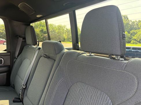 Used 2023 RAM 1500 Big Horn AWD/4WD image 42