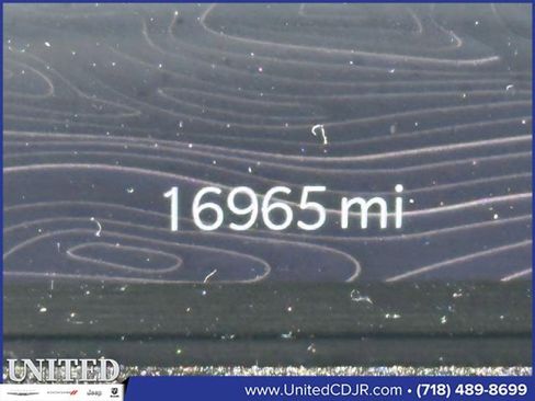 Used 2022 Jeep Wagoneer Series III w/ Premium Group I image 30