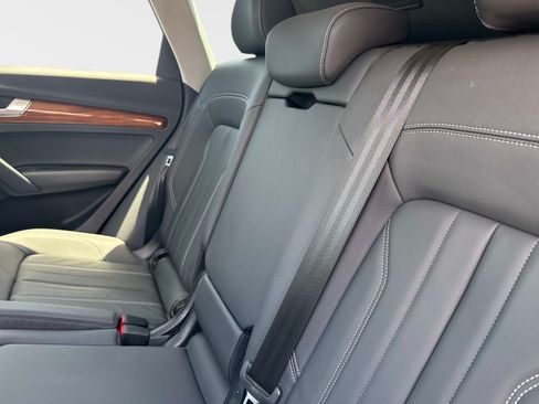 Certified 2023 Audi Q5 2.0T Premium w/ Convenience Package AWD/4WD image 12