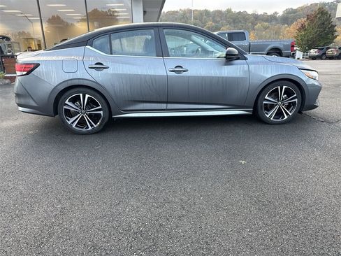 Used 2021 Nissan Sentra SR image 4