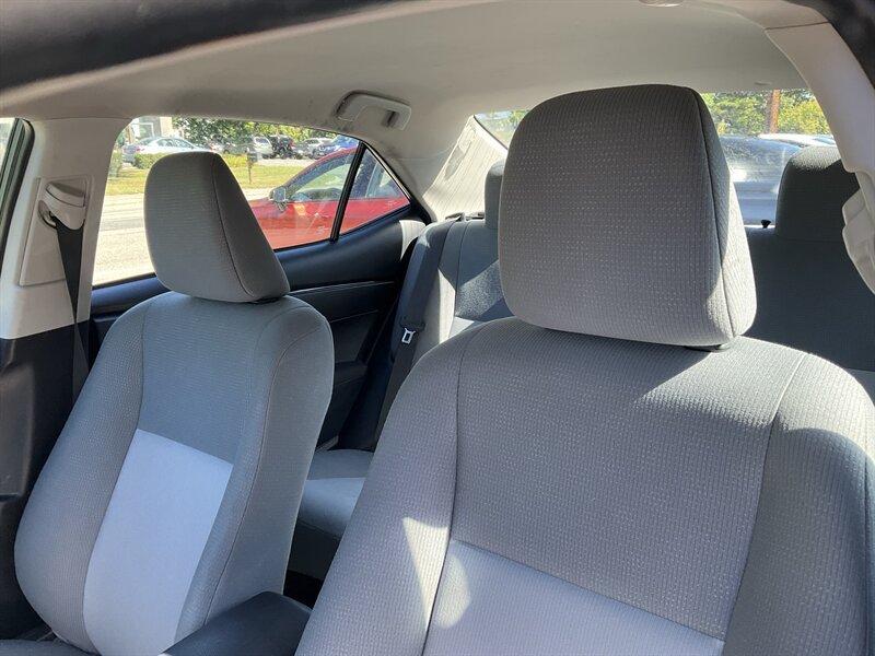 Used 2019 Toyota Corolla L FWD image 21