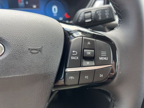 Used 2025 Ford Escape Platinum image 30