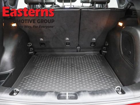 Used 2022 Jeep Compass Limited w/ (RED) Package image 9