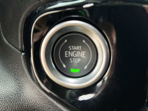 Used 2025 Chevrolet Silverado 1500 LT image 17