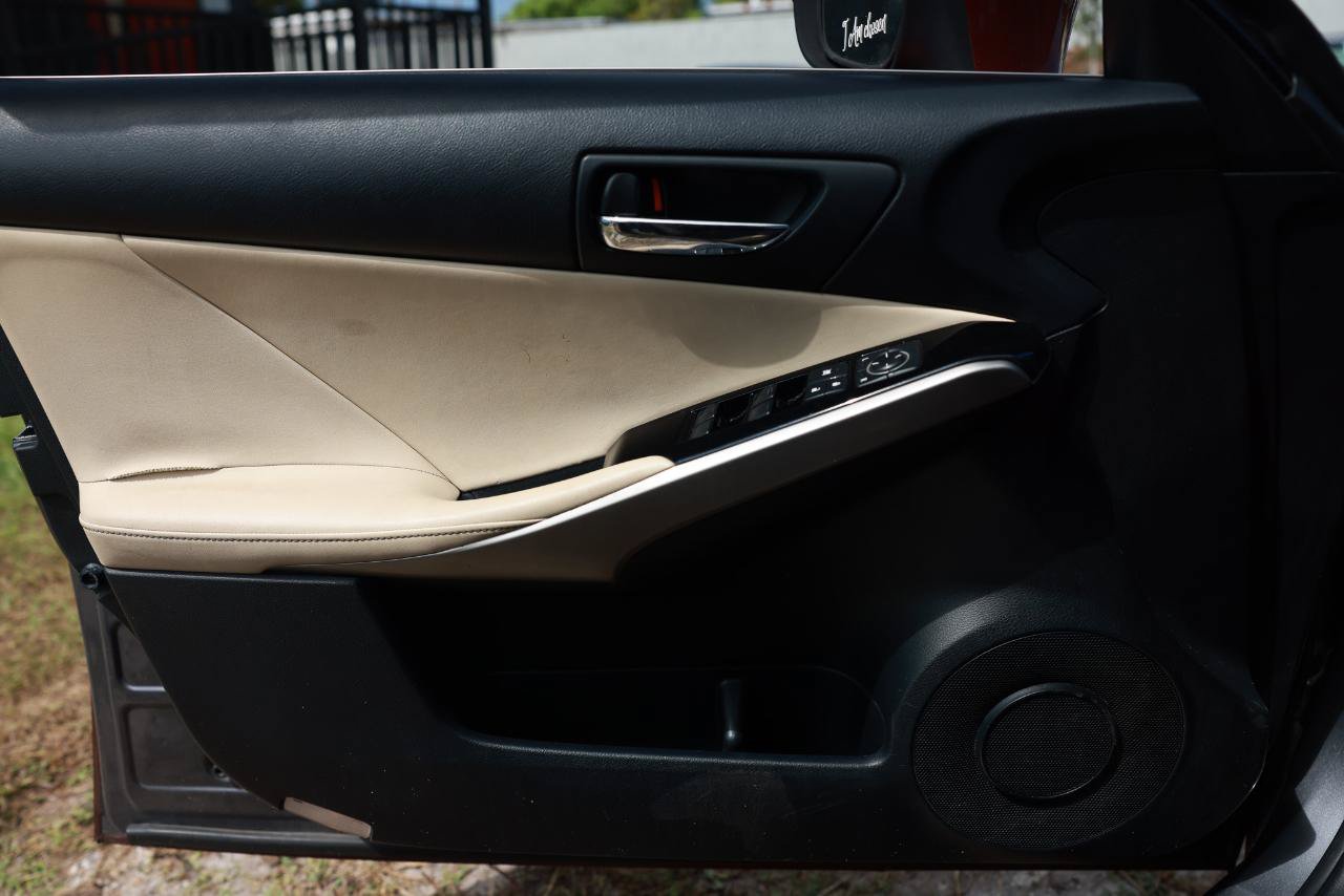 Used 2015 Lexus IS 250 RWD image 42