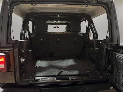 Used 2022 Jeep Wrangler Unlimited Sport image 24