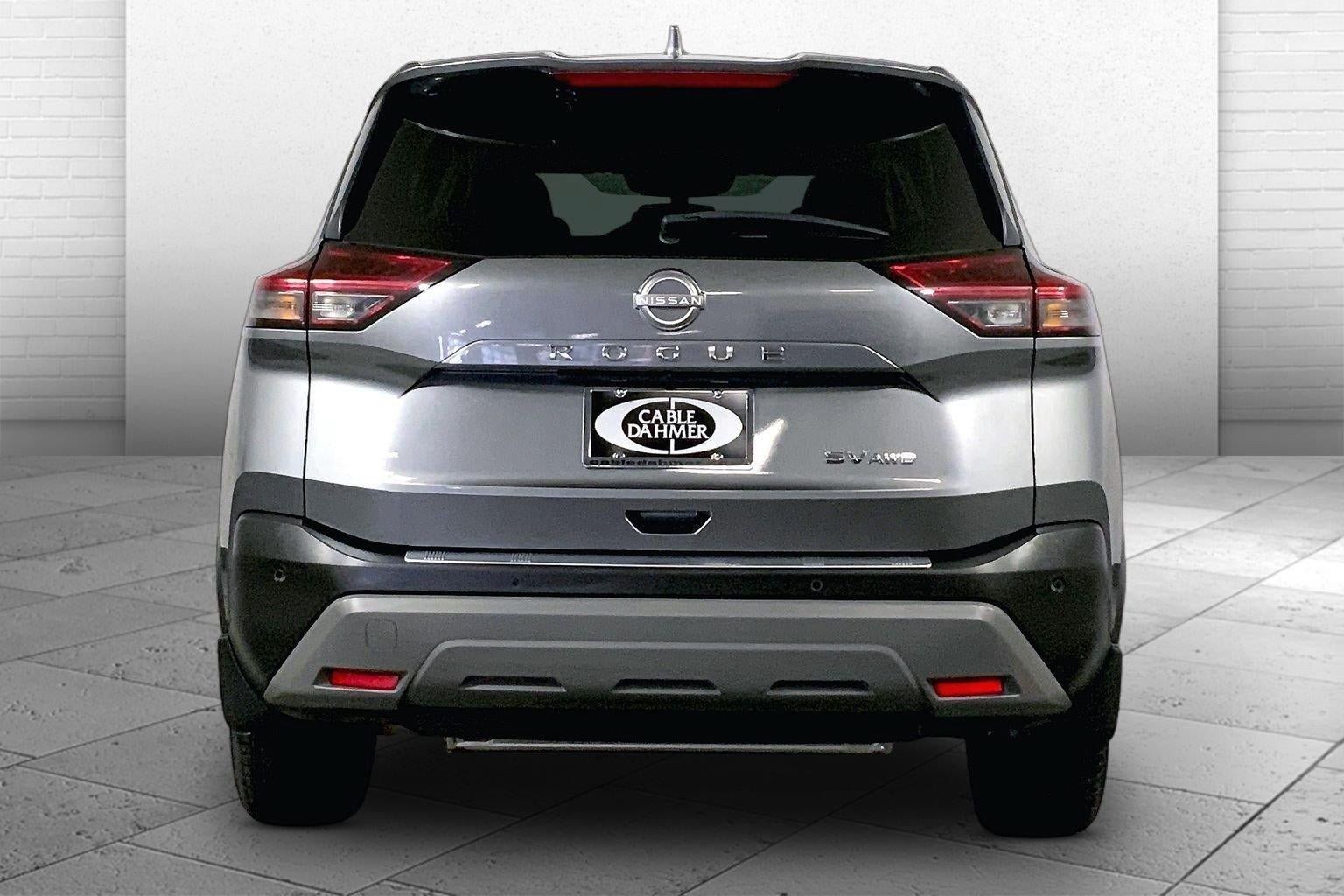 Used 2023 Nissan Rogue SV AWD/4WD image 3