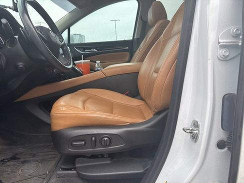 Used 2018 Buick Enclave Premium w/ Experience Buick Package image 9