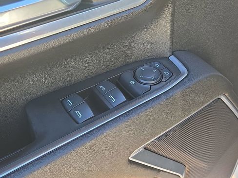 Used 2024 Chevrolet Silverado 2500 LT image 21
