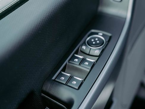 Used 2023 Ford F150 XLT image 14