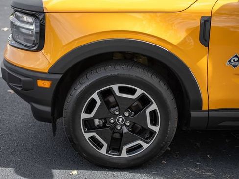 Used 2023 Ford Bronco Sport Outer Banks w/ Tech Package AWD/4WD image 9