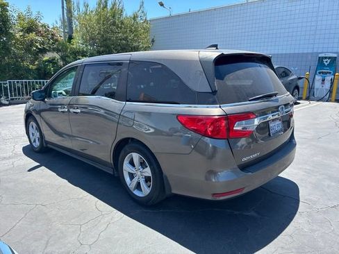 Used 2019 Honda Odyssey EX image 3