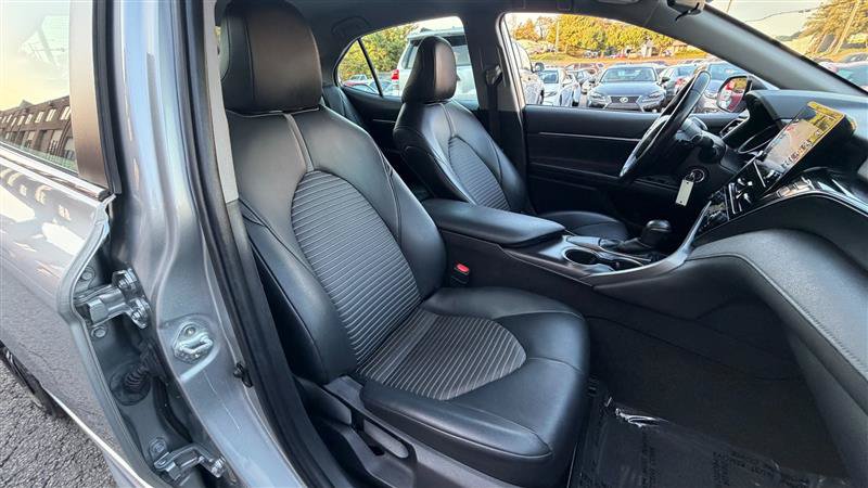 Used 2021 Toyota Camry SE FWD image 8