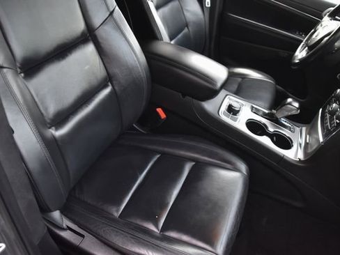 Used 2021 Jeep Grand Cherokee Limited AWD/4WD image 32