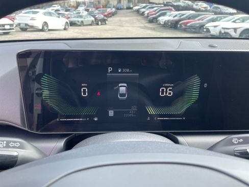 Used 2025 Kia K4 LXS image 39