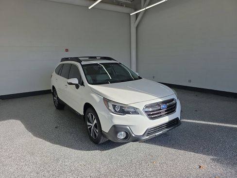 Used 2018 Subaru Outback 2.5i Limited image 7