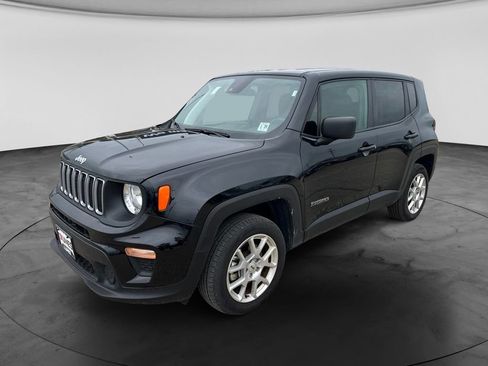 Used 2023 Jeep Renegade Latitude AWD/4WD image 5