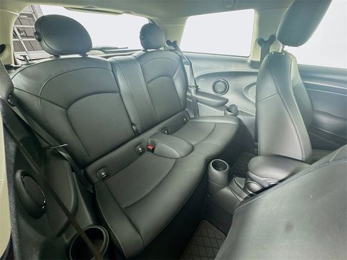 Certified 2023 MINI Cooper 2-Door Hardtop image 25
