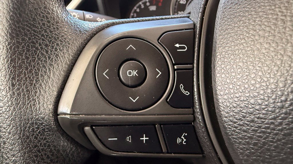 Used 2021 Toyota Corolla LE FWD image 28