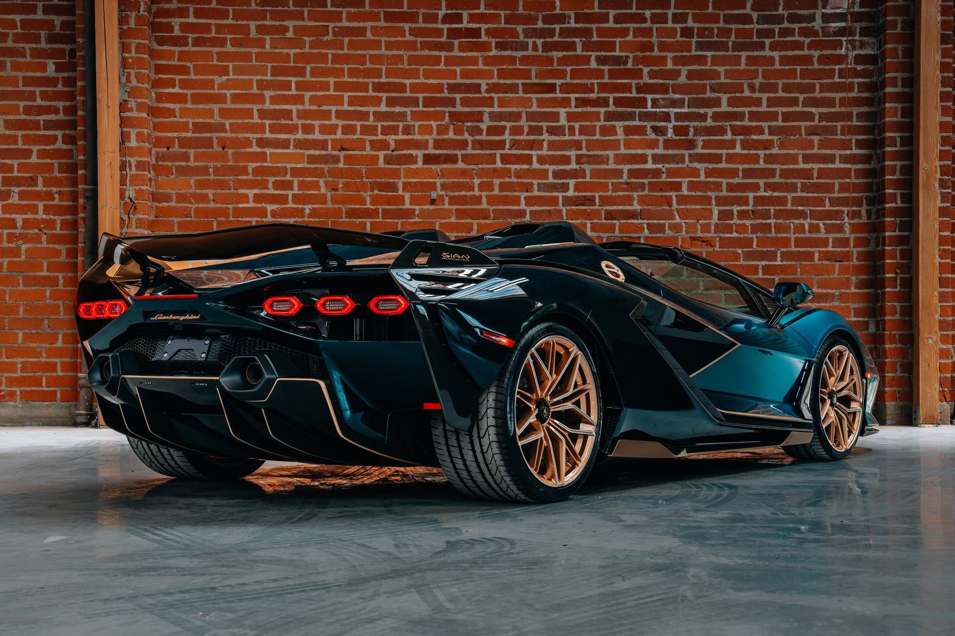 Used 2021 Lamborghini Sian Roadster AWD/4WD image 5
