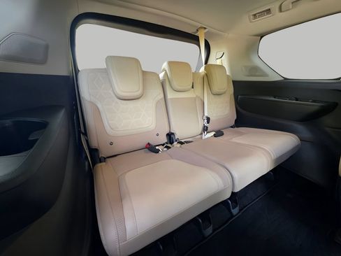 Used 2025 Nissan Armada Platinum Reserve AWD/4WD image 9