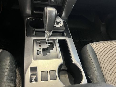 Used 2019 Toyota 4Runner SR5 AWD/4WD image 43