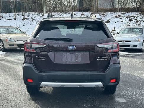 Certified 2025 Subaru Outback Touring XT image 4