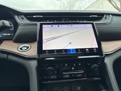 Used 2024 Jeep Grand Cherokee Summit image 14